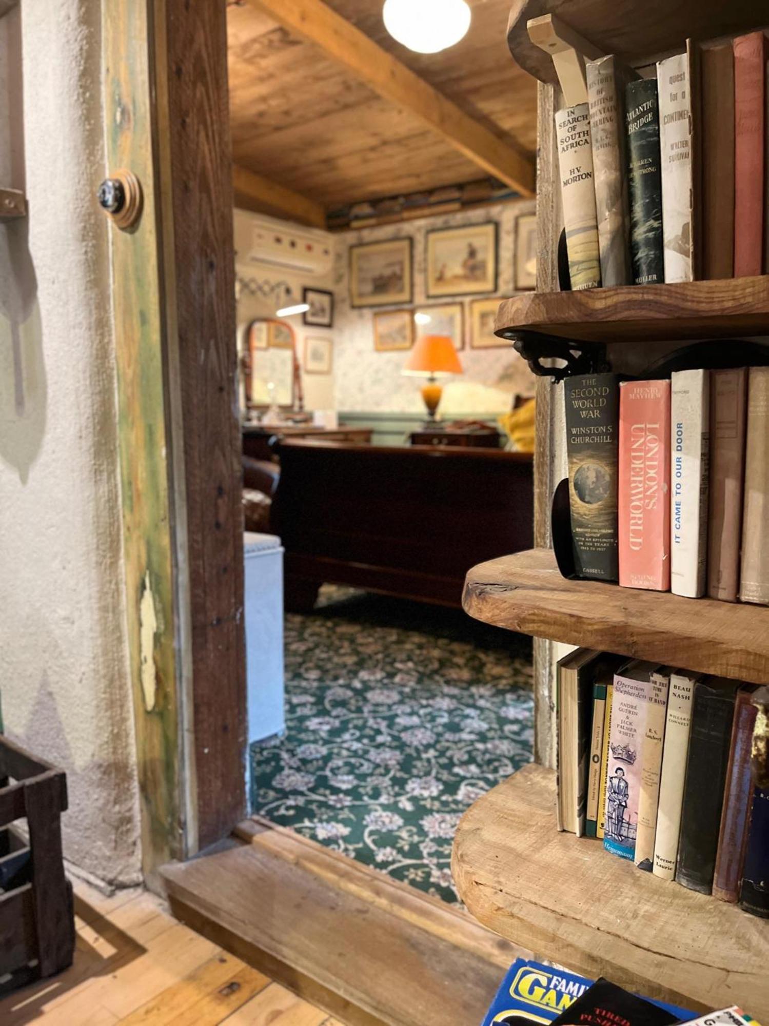 Remarkable Boultons Barn With Hot Tub نيوتن أبوت المظهر الخارجي الصورة